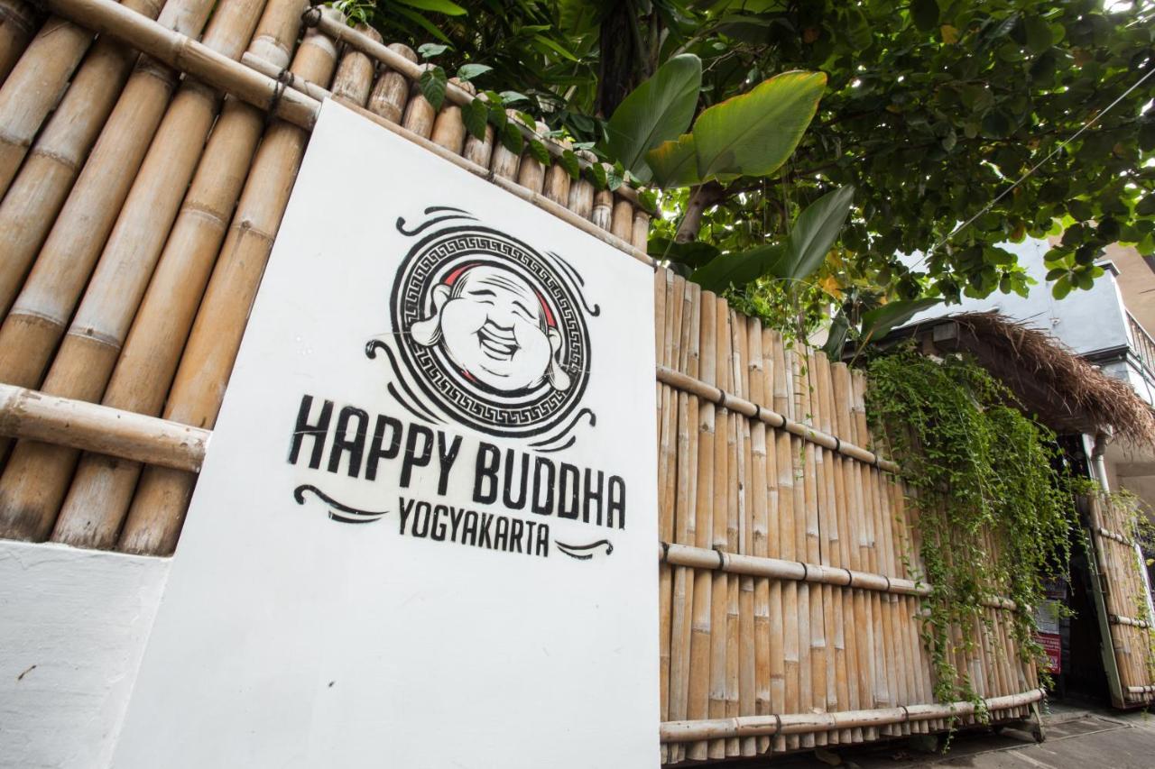 Happy Buddha Yogyakarta Hostel Buitenkant foto